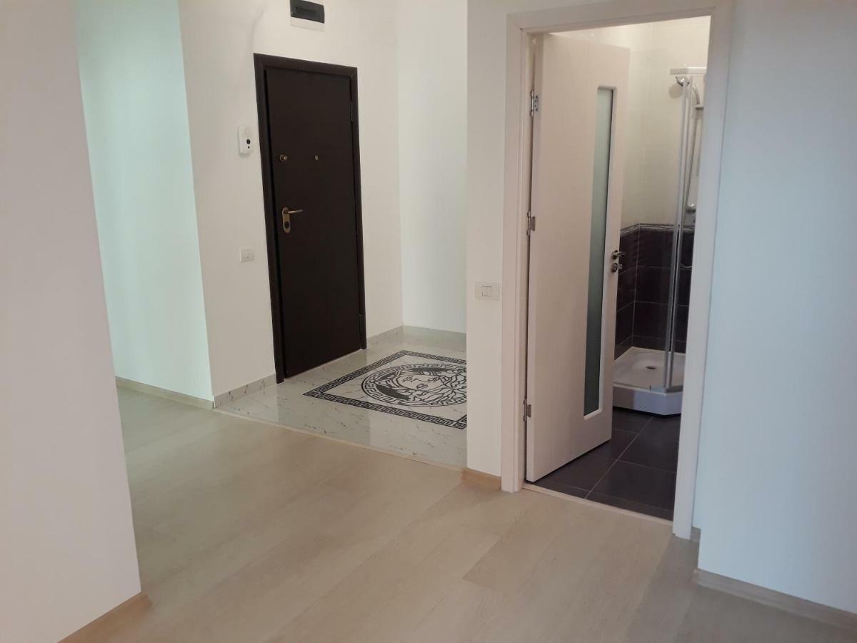 Apartament 3 Camere 콘스탄차 외부 사진